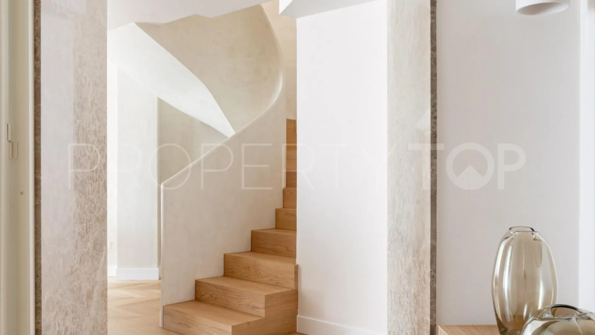 Recoletos, atico duplex de 3 dormitorios en venta