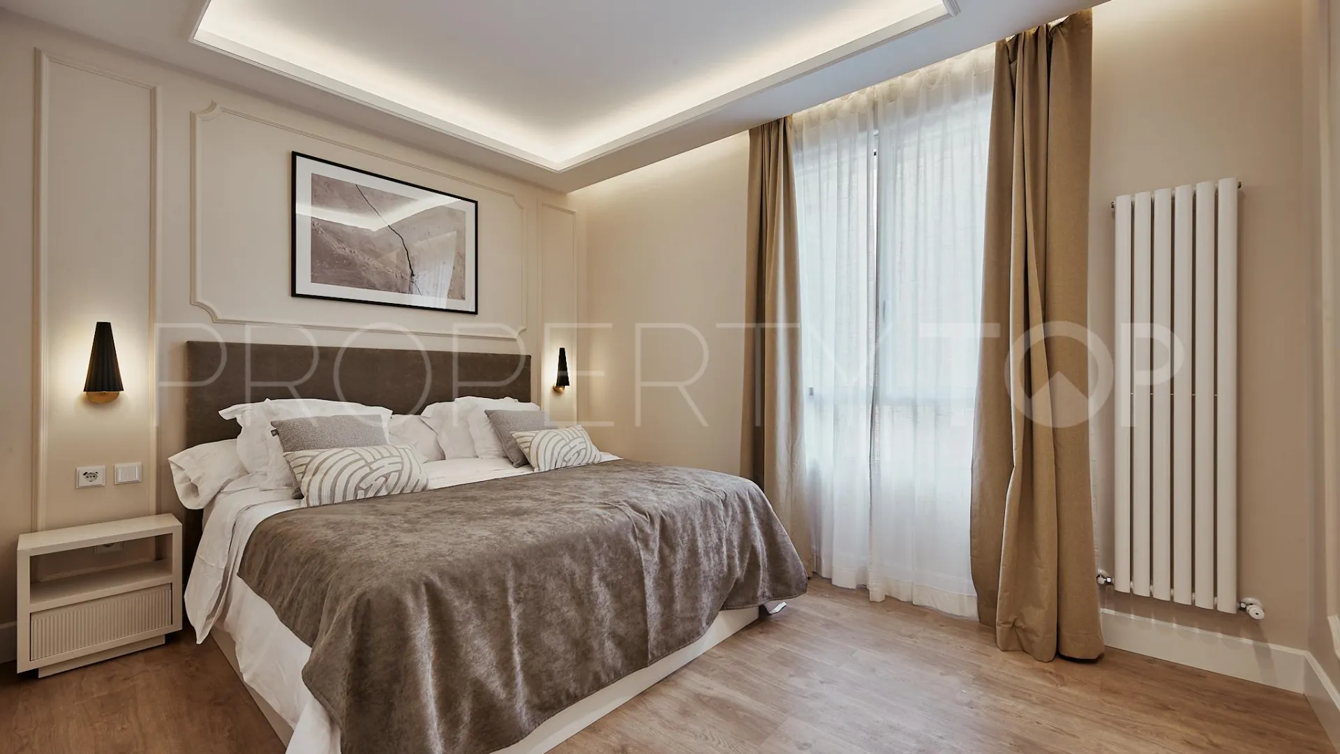 Se vende piso en Goya con 3 dormitorios