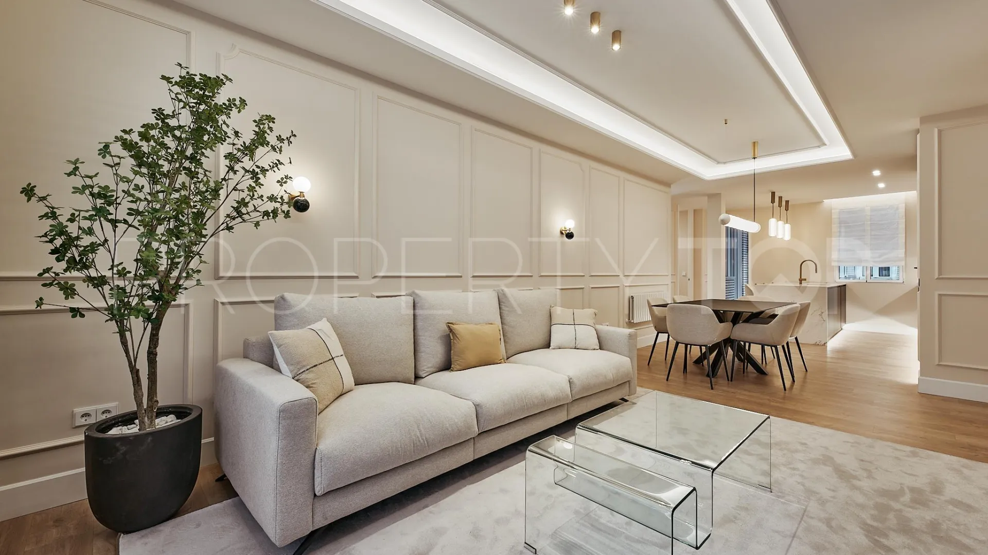 Se vende piso en Goya con 3 dormitorios