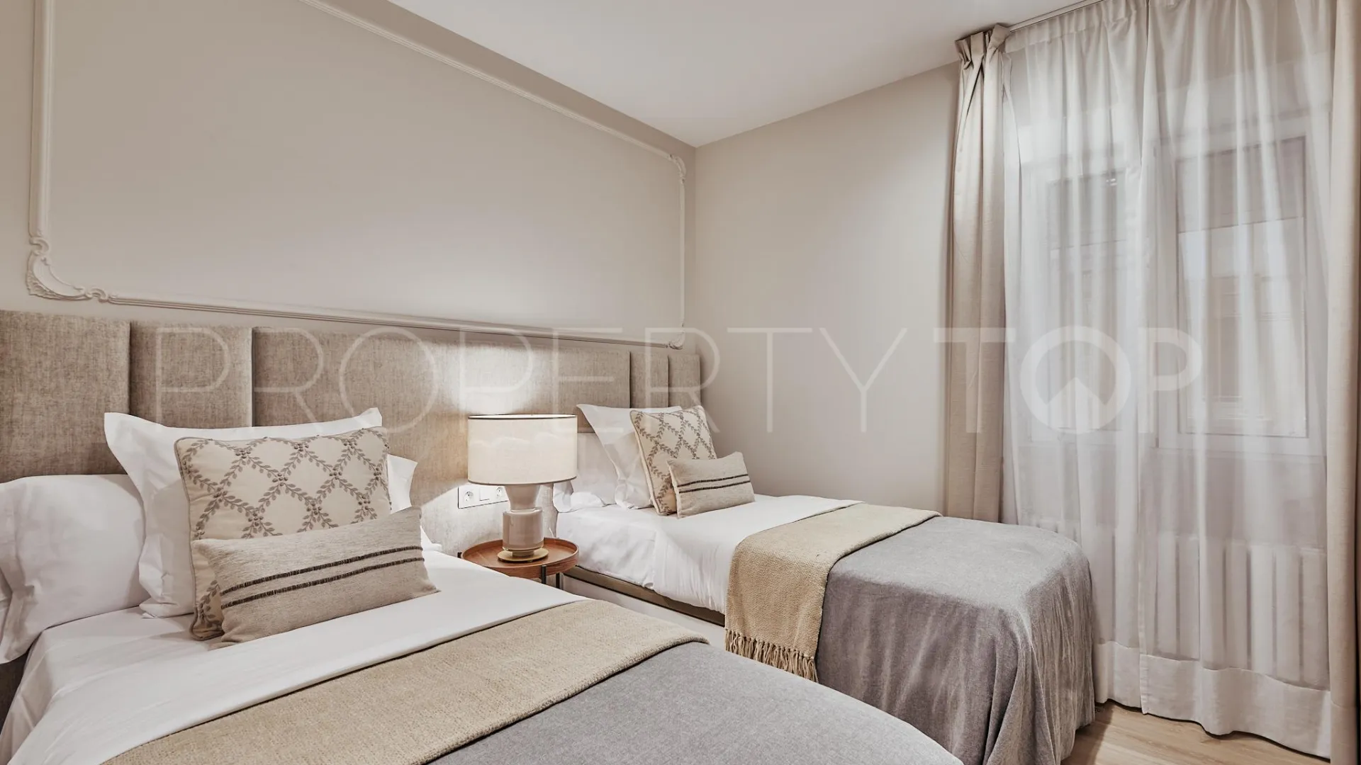 3 bedrooms flat in Goya for sale