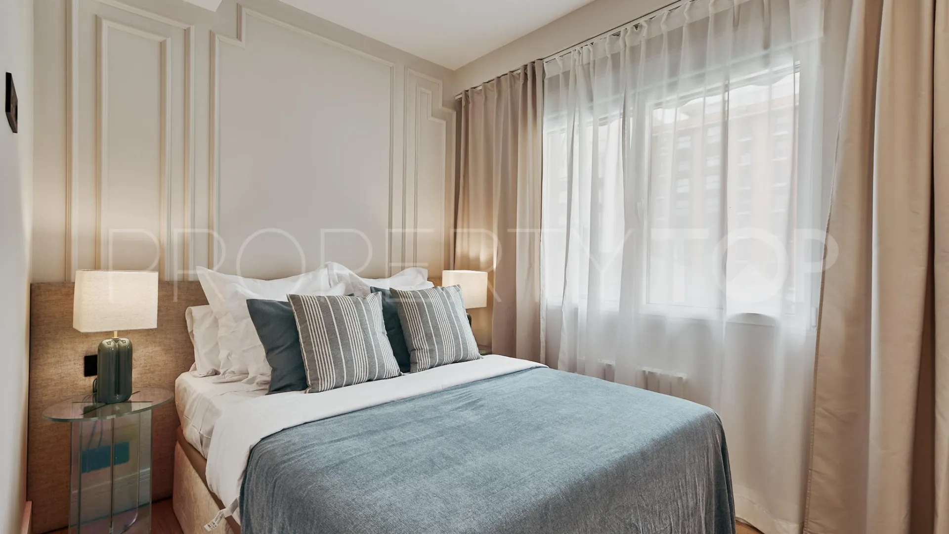 Comprar piso con 3 dormitorios en Goya