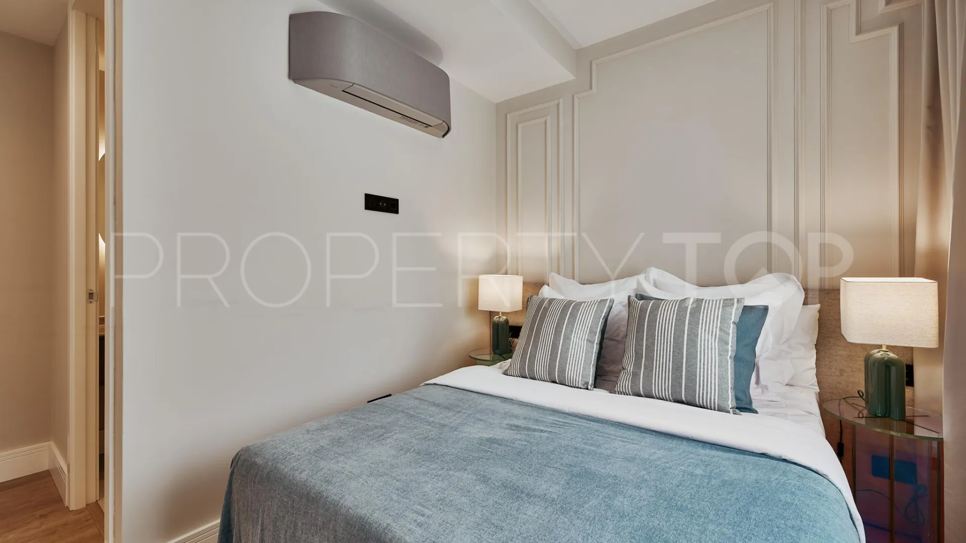 Comprar piso con 3 dormitorios en Goya