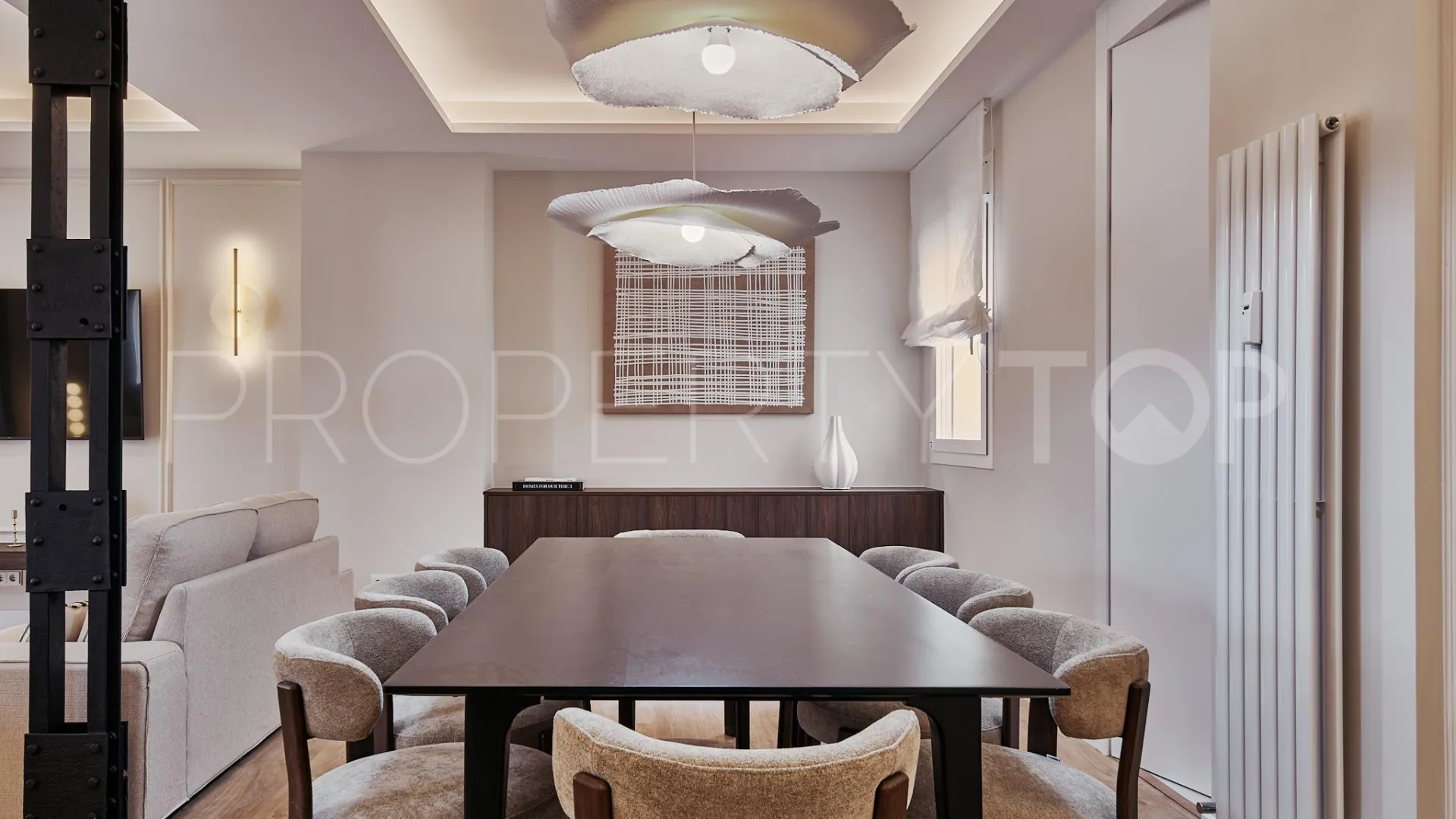 Piso a la venta de 3 dormitorios en Castellana