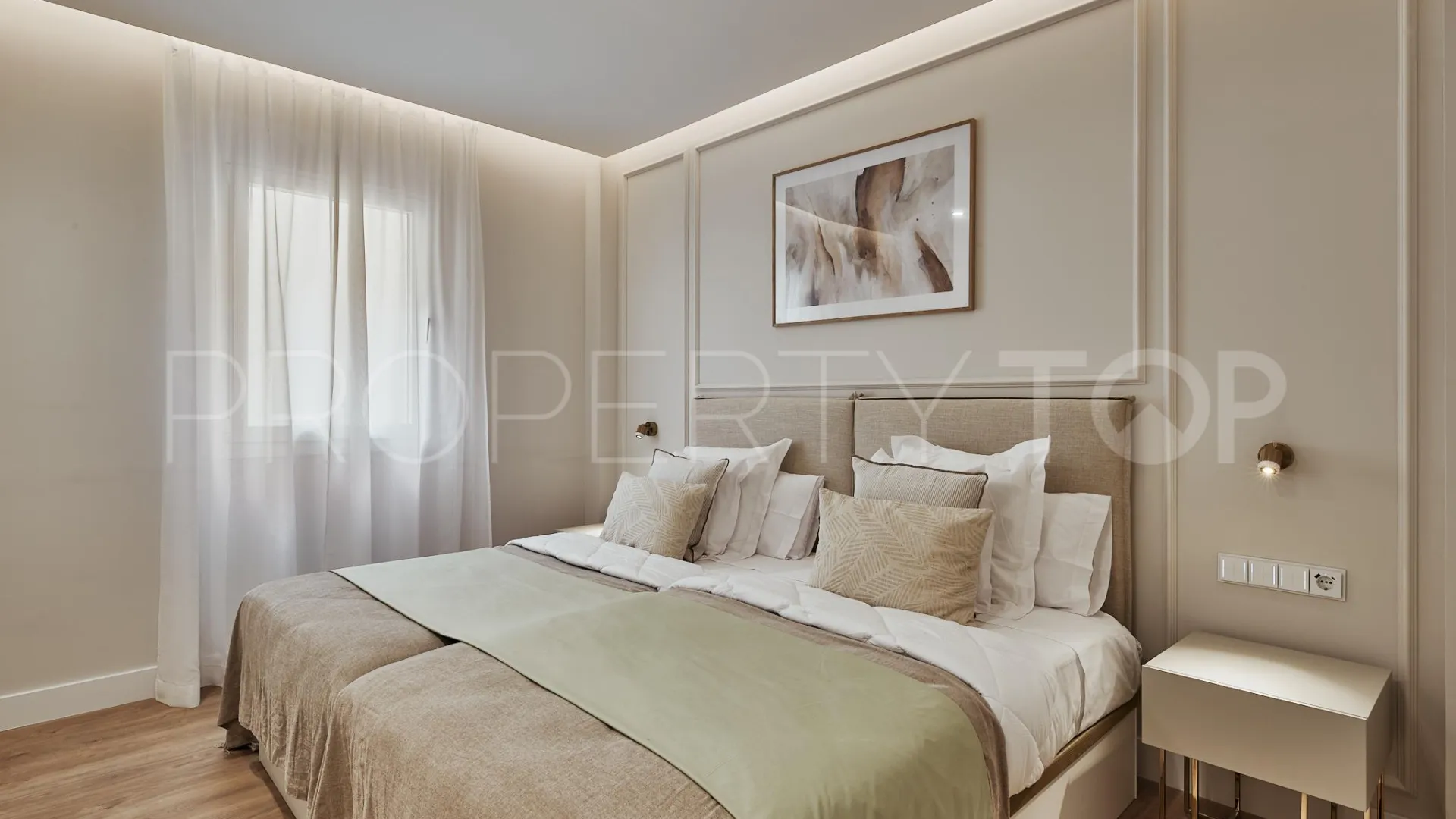 Piso a la venta de 3 dormitorios en Castellana