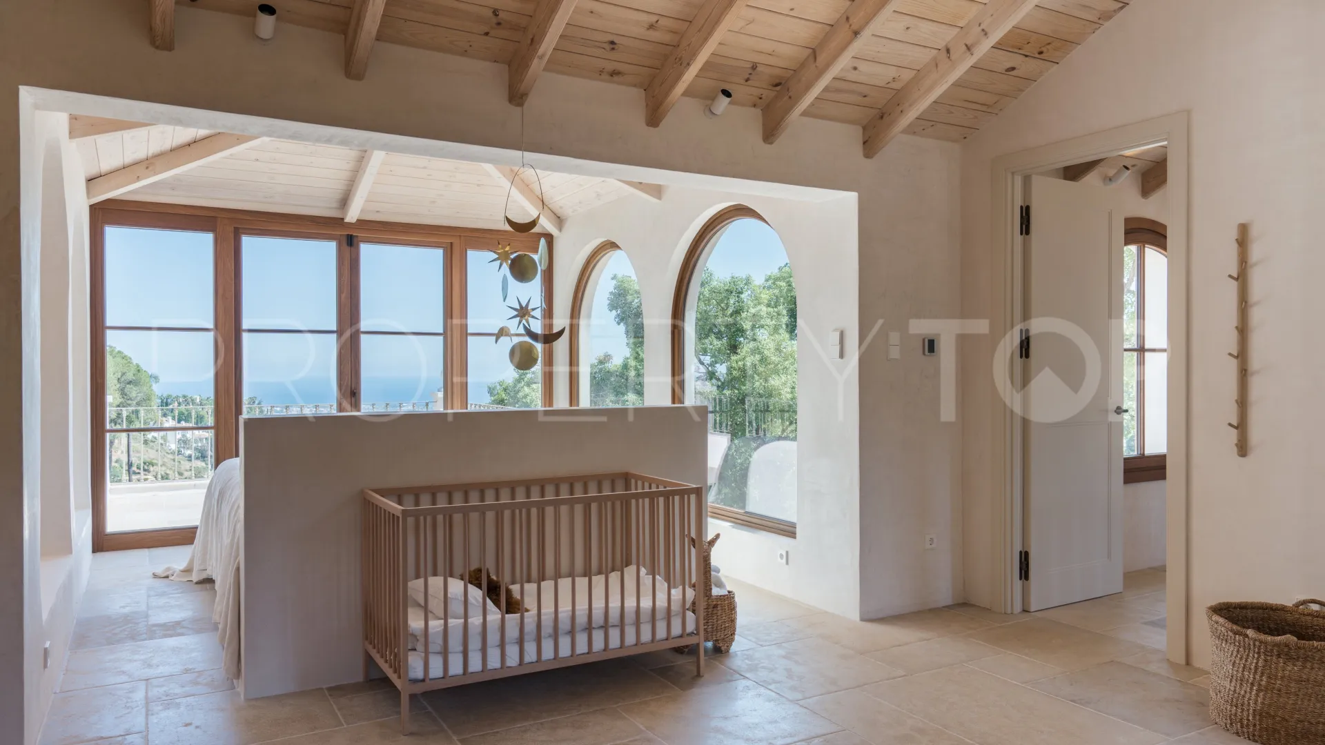 For sale El Madroñal house