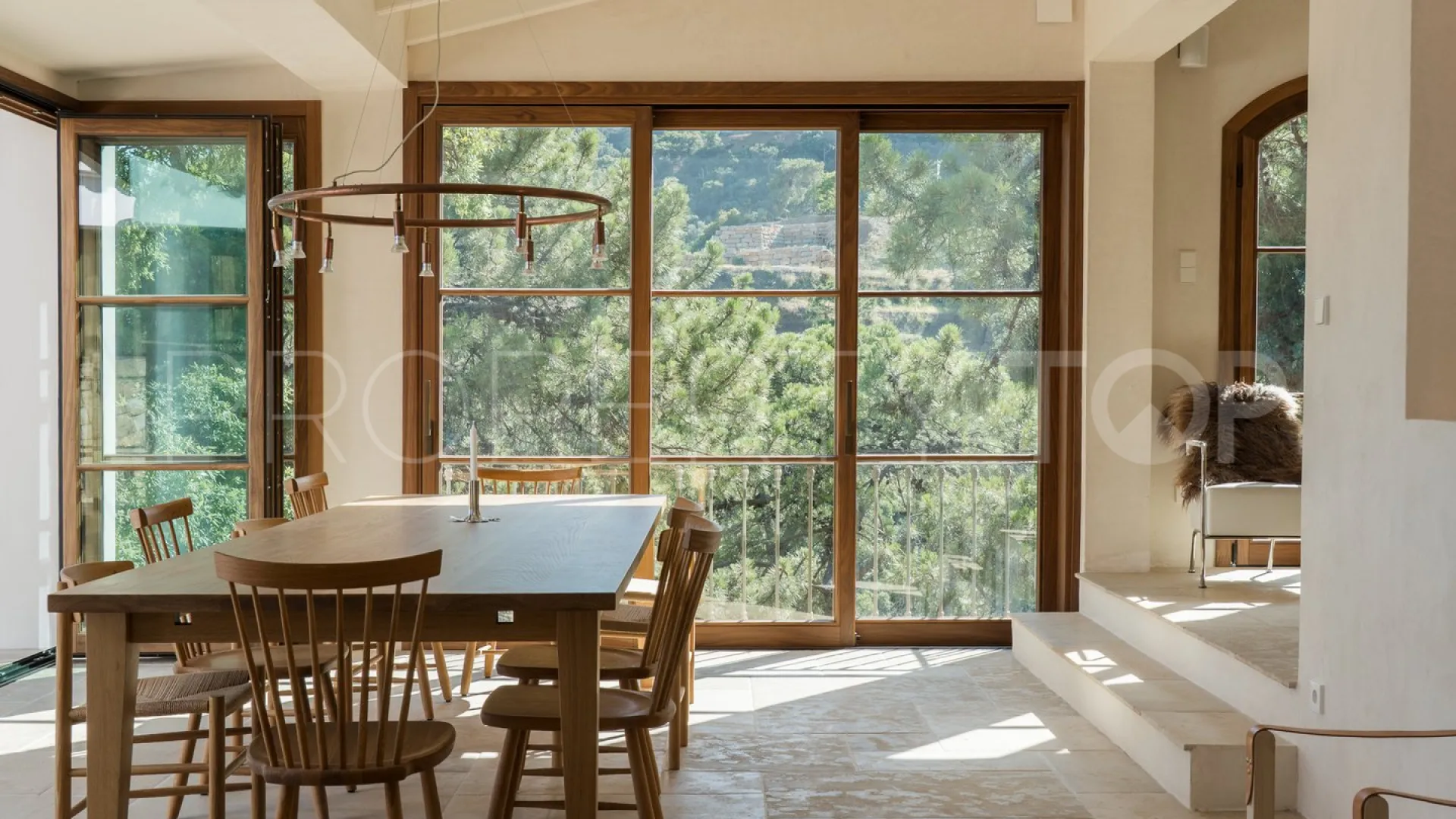 For sale El Madroñal house