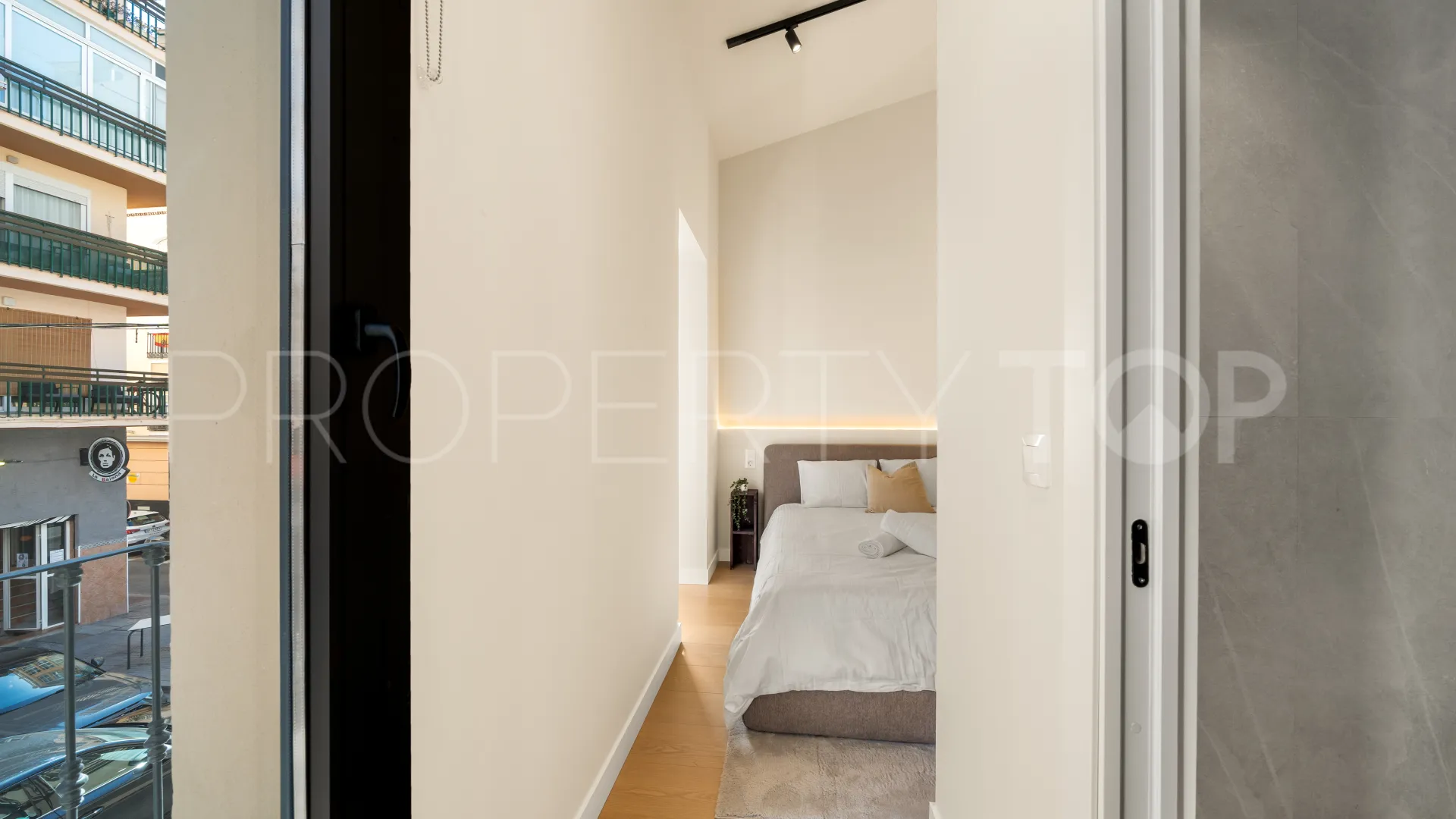 For sale Malaga building with 6 bedrooms