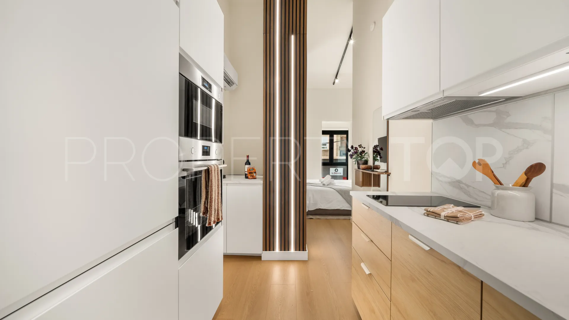 For sale Malaga building with 6 bedrooms