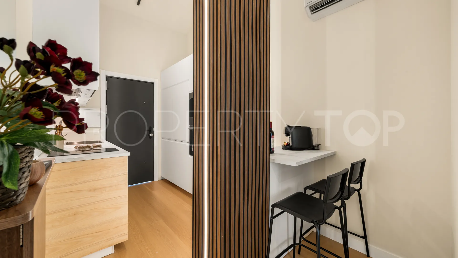 For sale Malaga building with 6 bedrooms