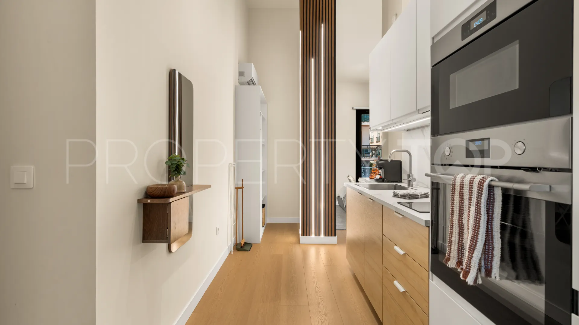 For sale Malaga building with 6 bedrooms