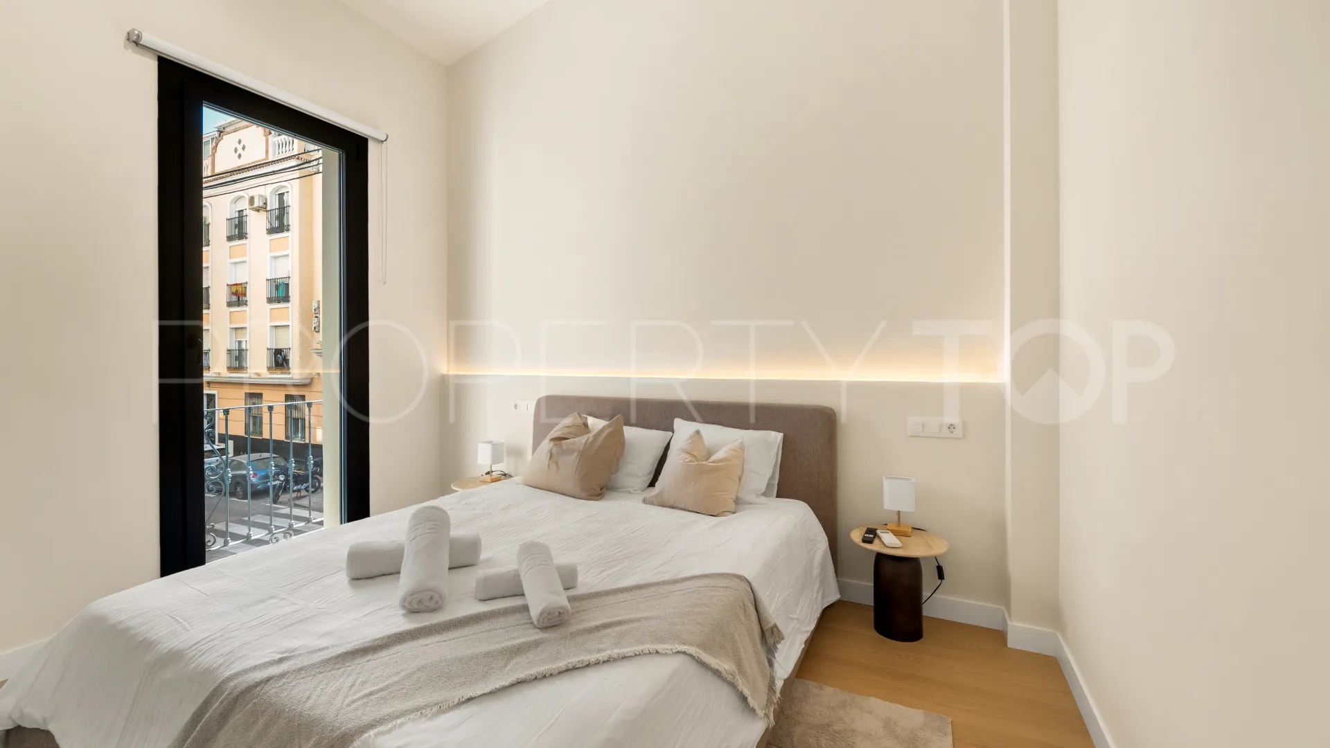 For sale Malaga building with 6 bedrooms