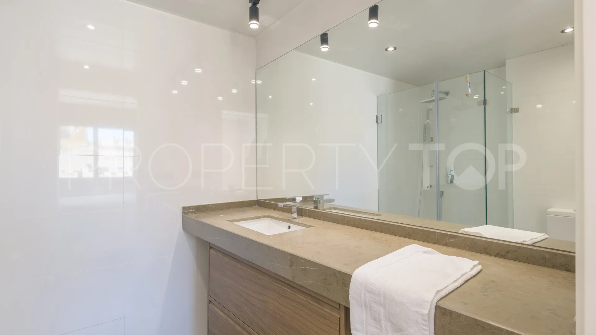 For sale apartment with 2 bedrooms in Malaga