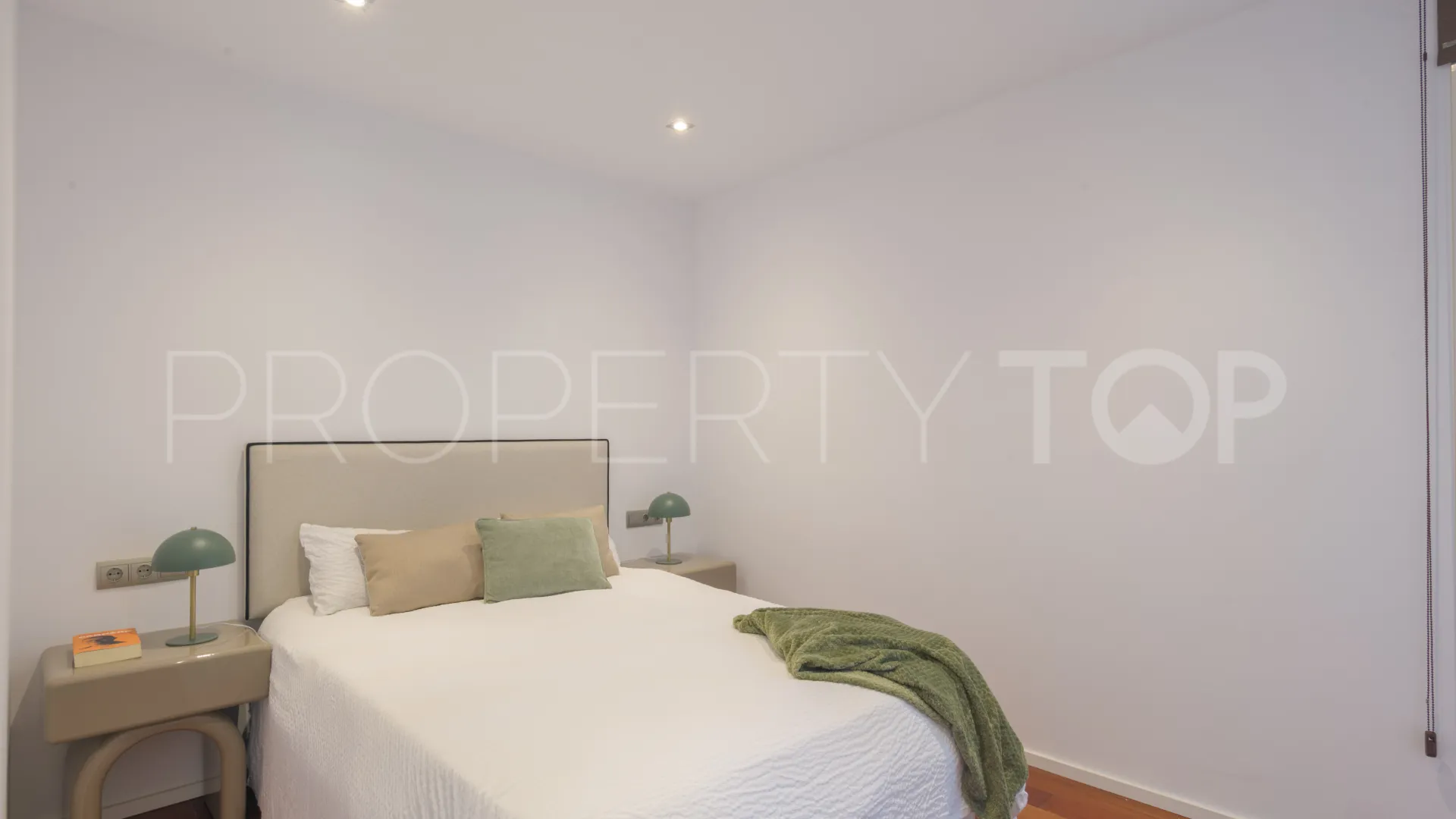 For sale apartment with 2 bedrooms in Malaga