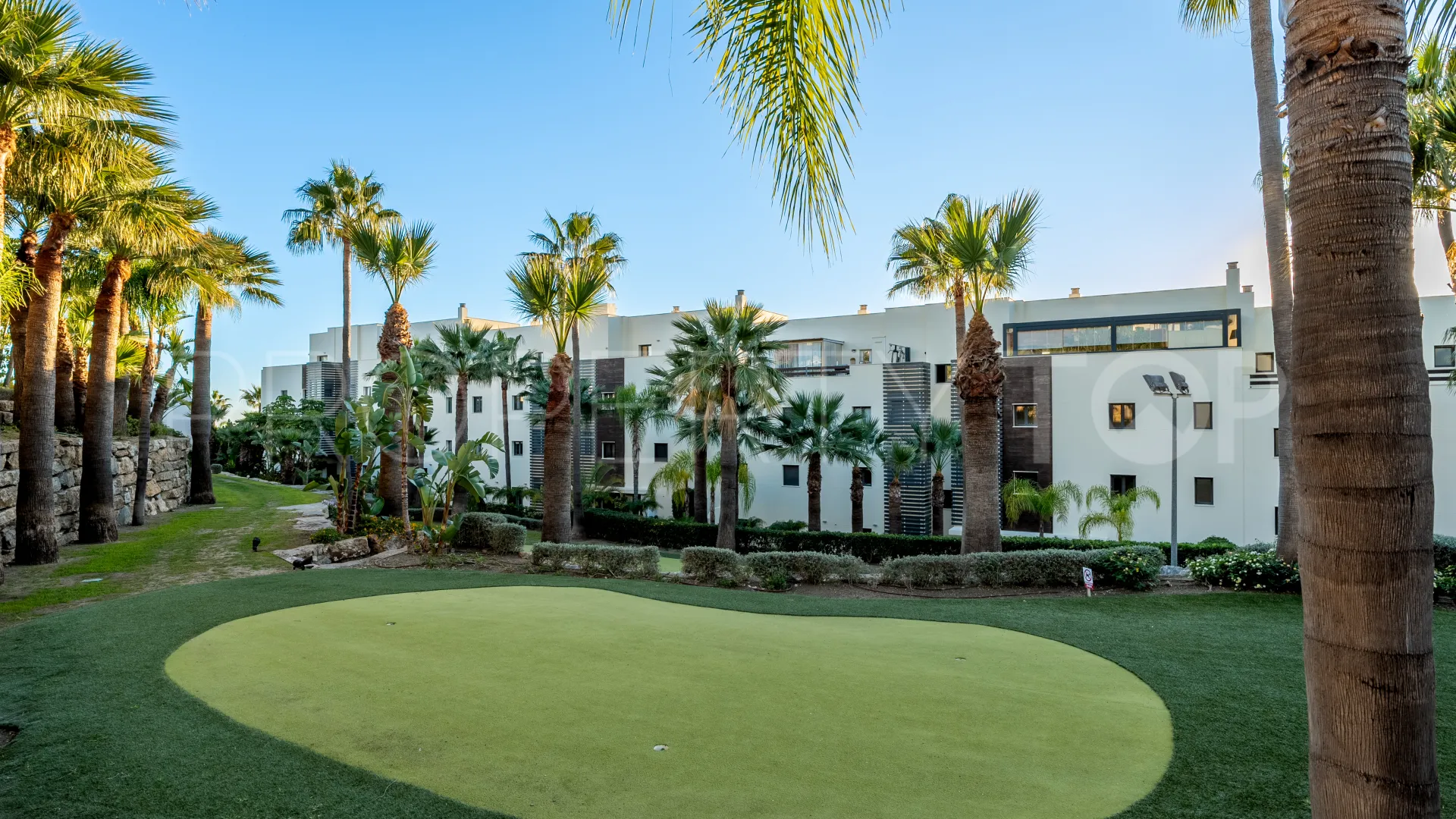 Benahavis apartment for sale