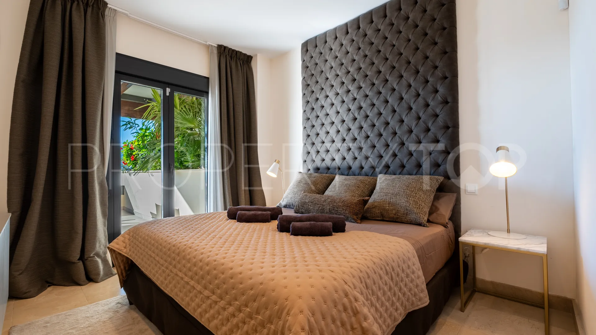 Benahavis apartment for sale