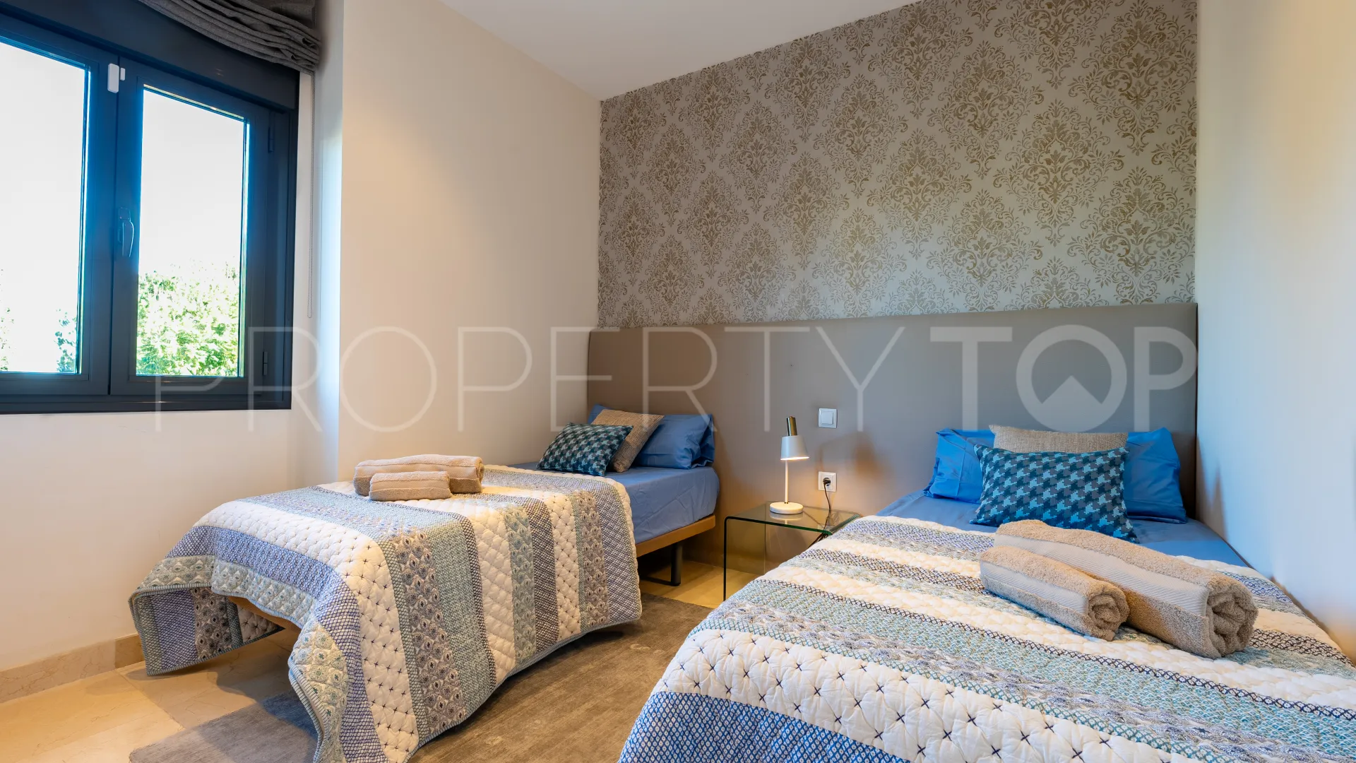 Benahavis apartment for sale