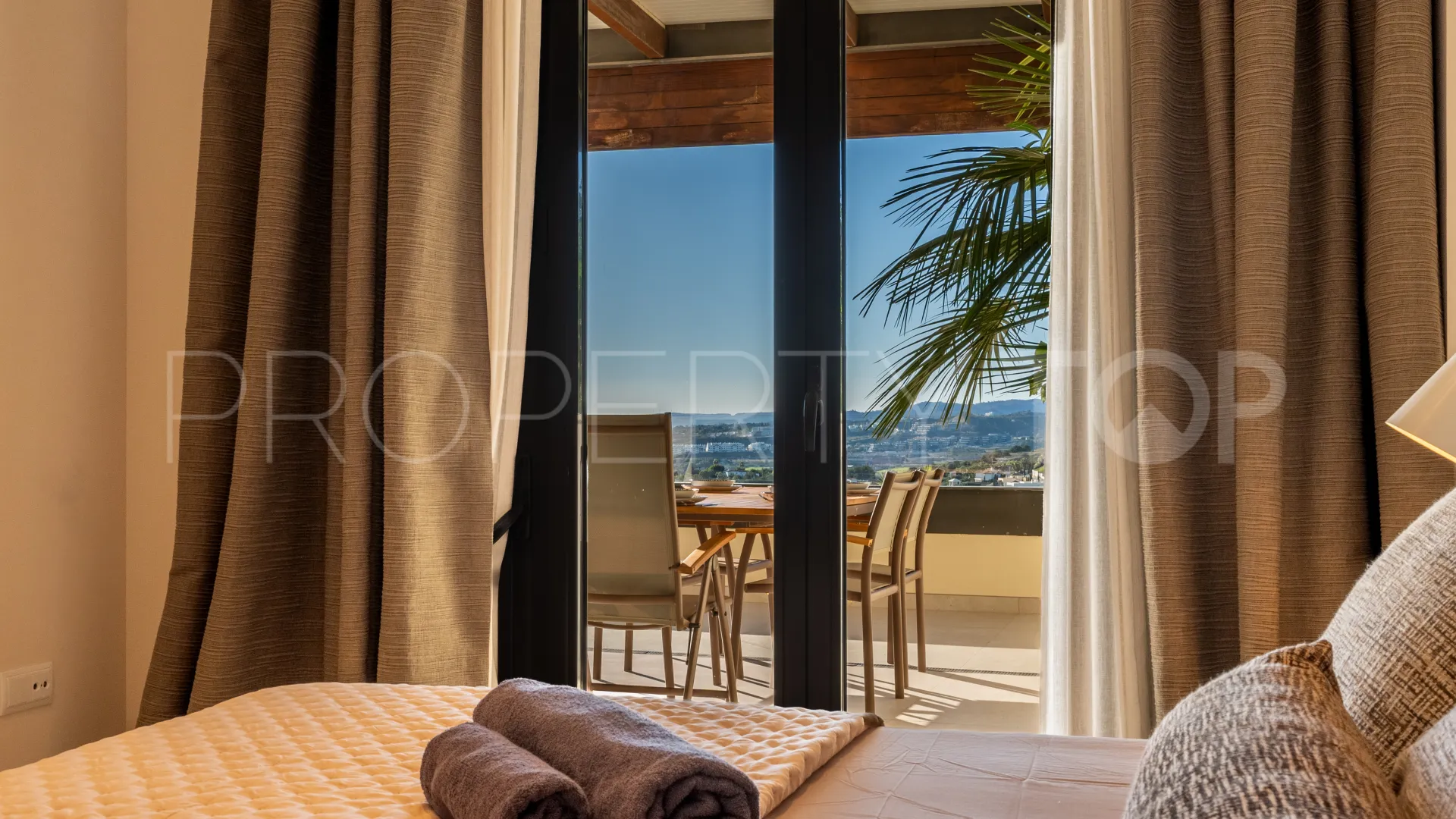 Benahavis apartment for sale