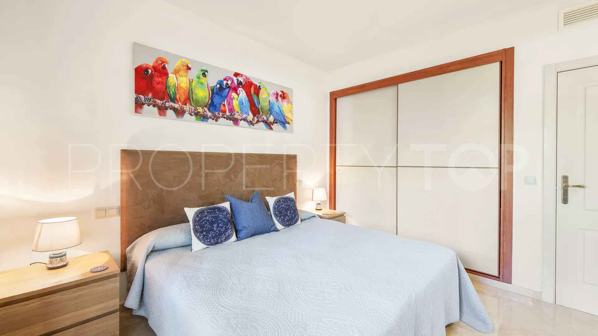 Apartamento planta baja en venta con 3 dormitorios en Altos de La Quinta