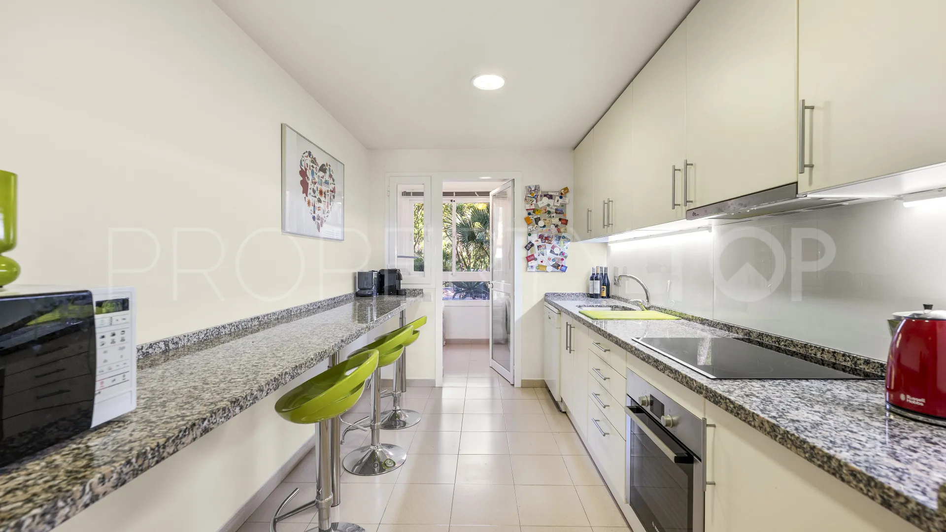 Apartamento planta baja en venta con 3 dormitorios en Altos de La Quinta