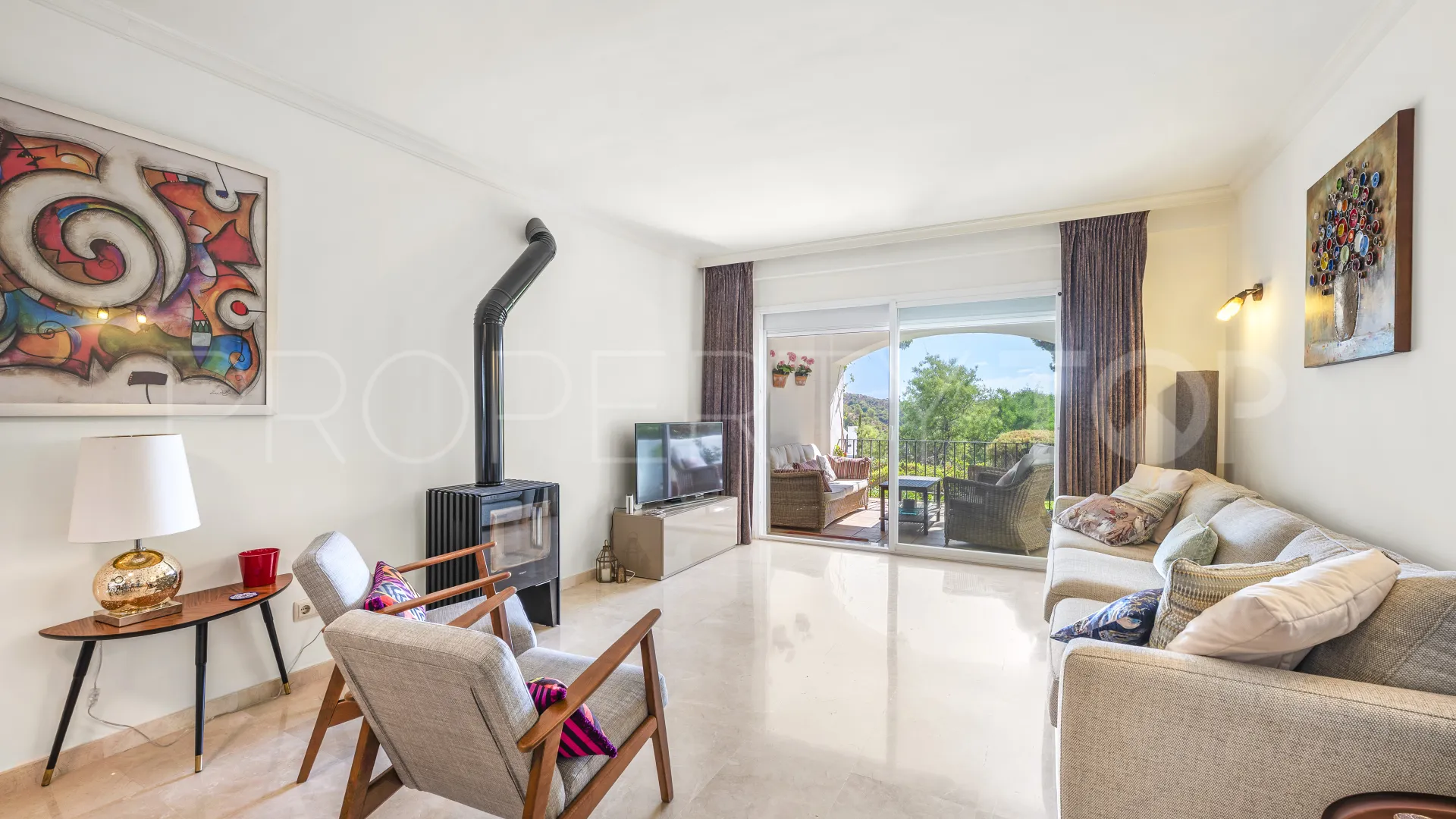 Apartamento planta baja en venta con 3 dormitorios en Altos de La Quinta