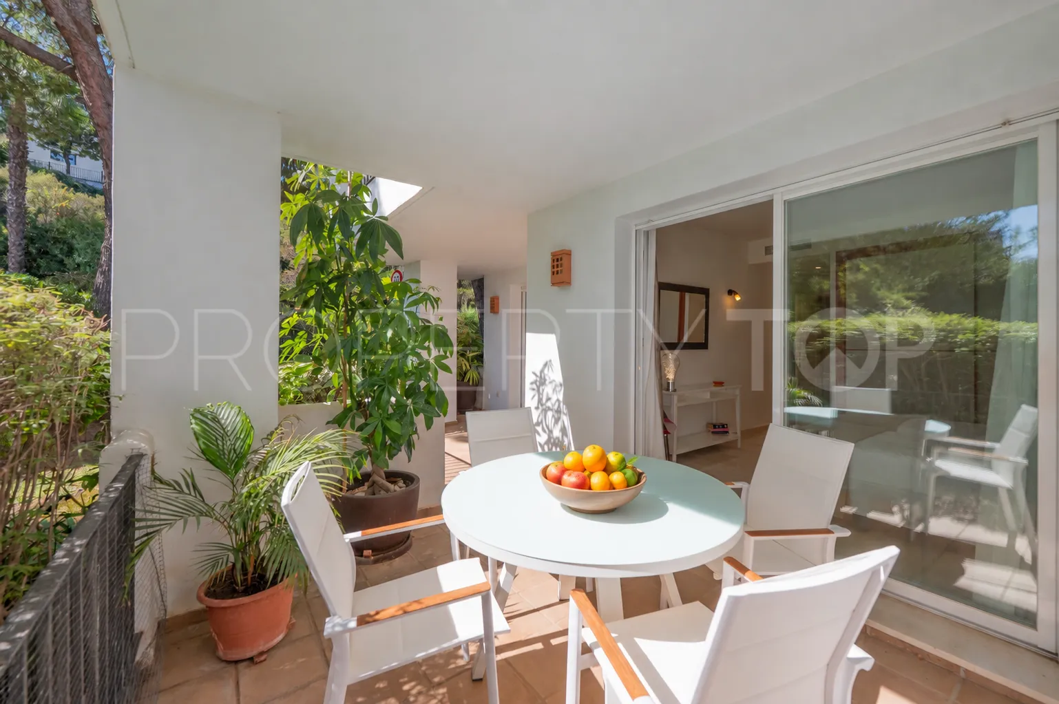 Apartamento planta baja en venta con 3 dormitorios en Altos de La Quinta