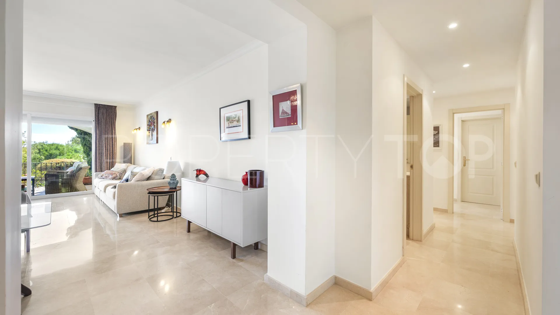Apartamento planta baja en venta con 3 dormitorios en Altos de La Quinta