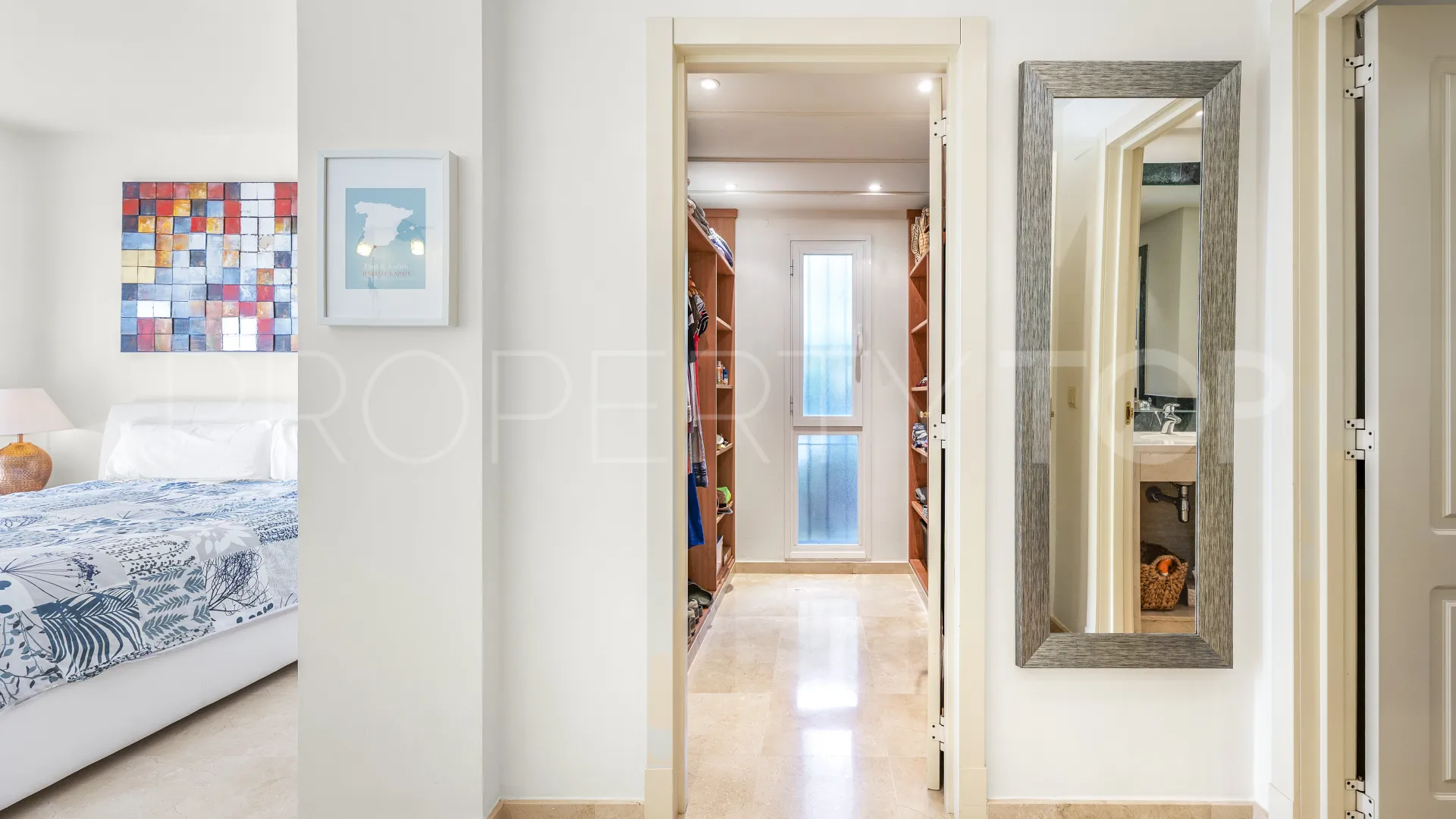 Apartamento planta baja en venta con 3 dormitorios en Altos de La Quinta