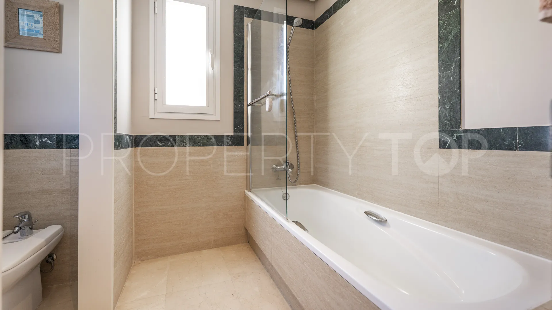 Penthouse for sale in Altos de La Quinta