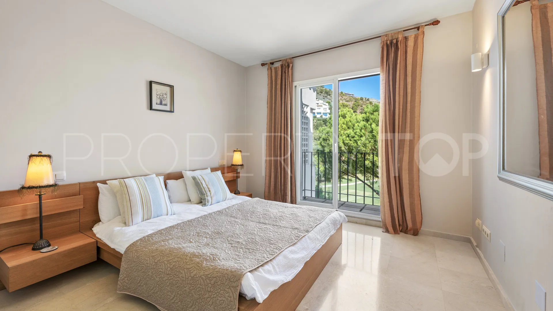 Penthouse for sale in Altos de La Quinta