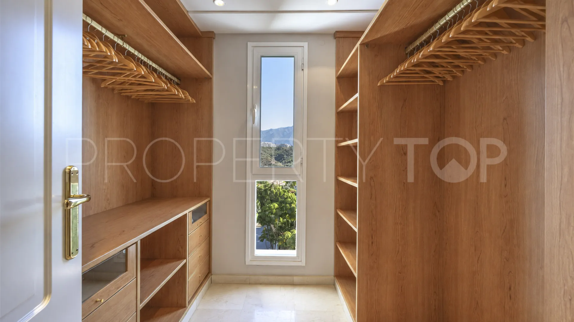 Penthouse for sale in Altos de La Quinta