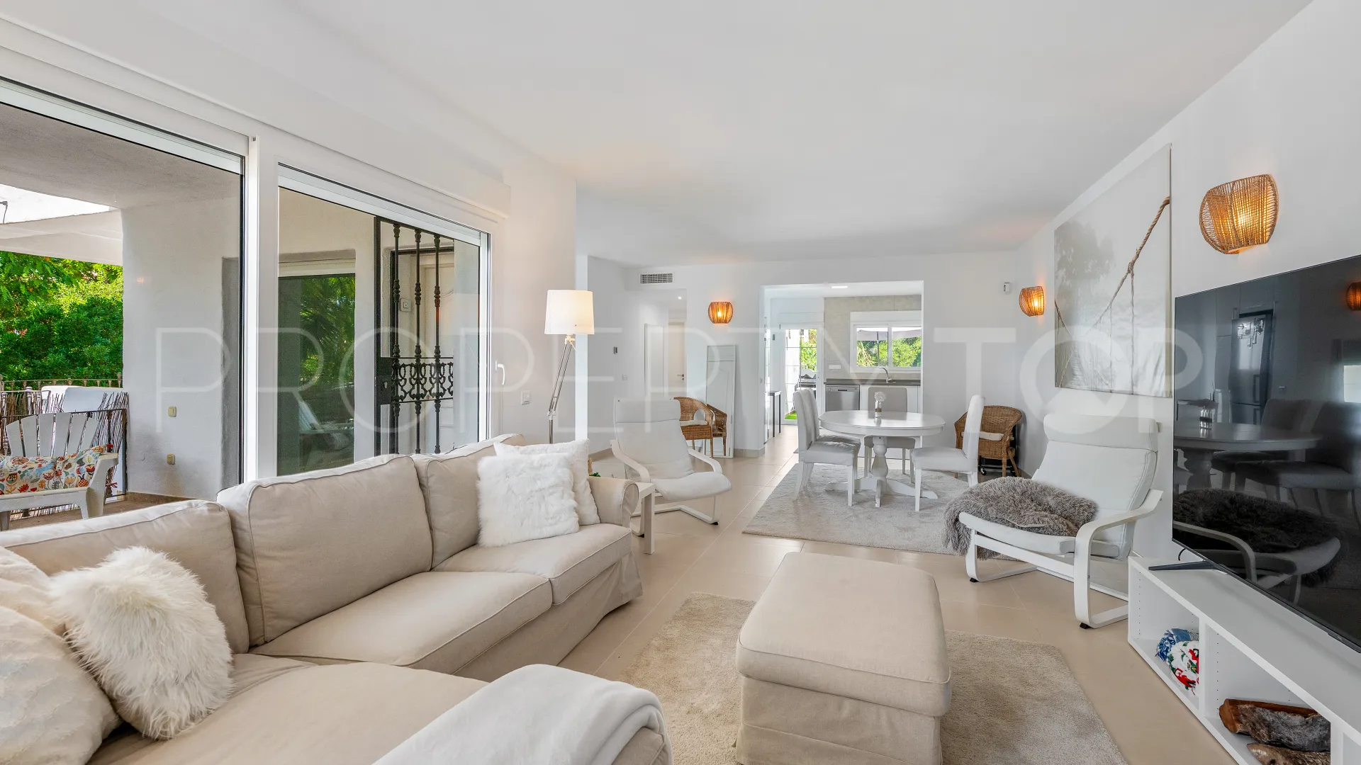 Hacienda las Chapas, villa pareada en venta