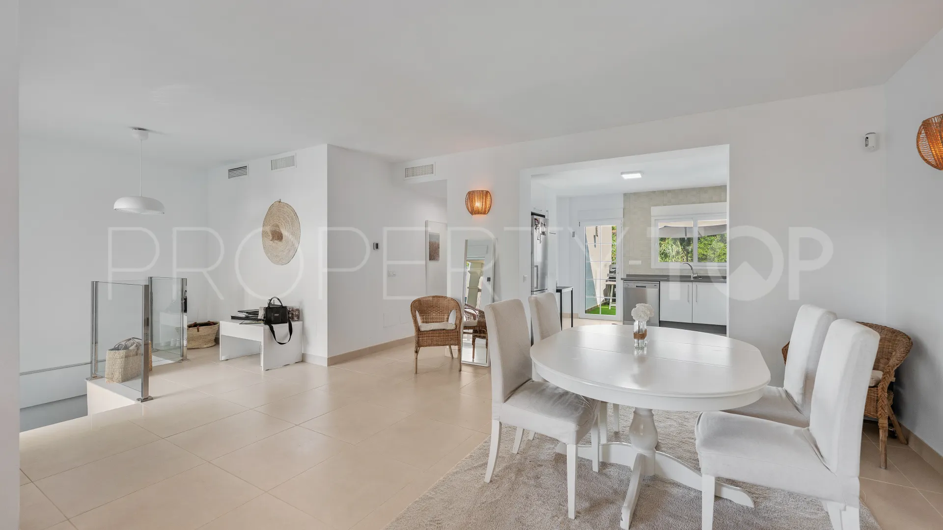 Hacienda las Chapas, villa pareada en venta