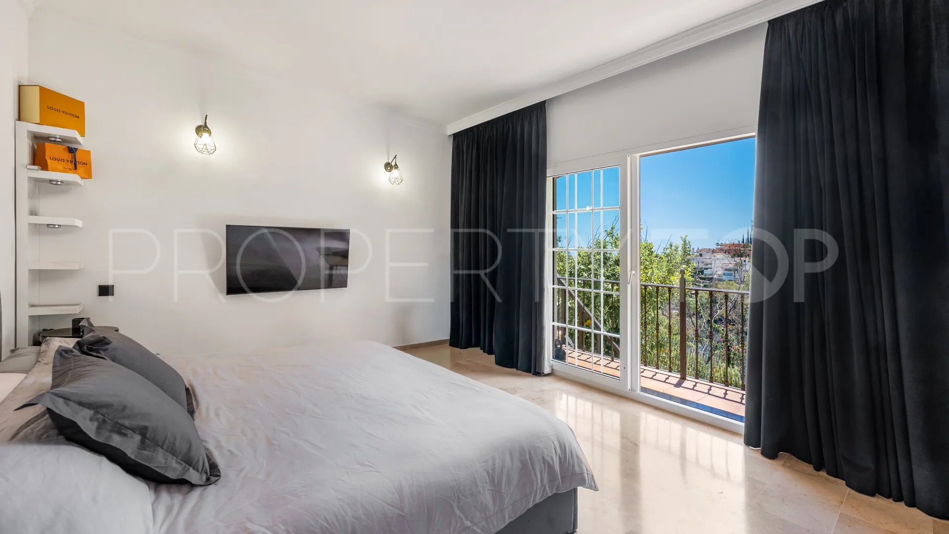 Villa for sale in Aldea Dorada