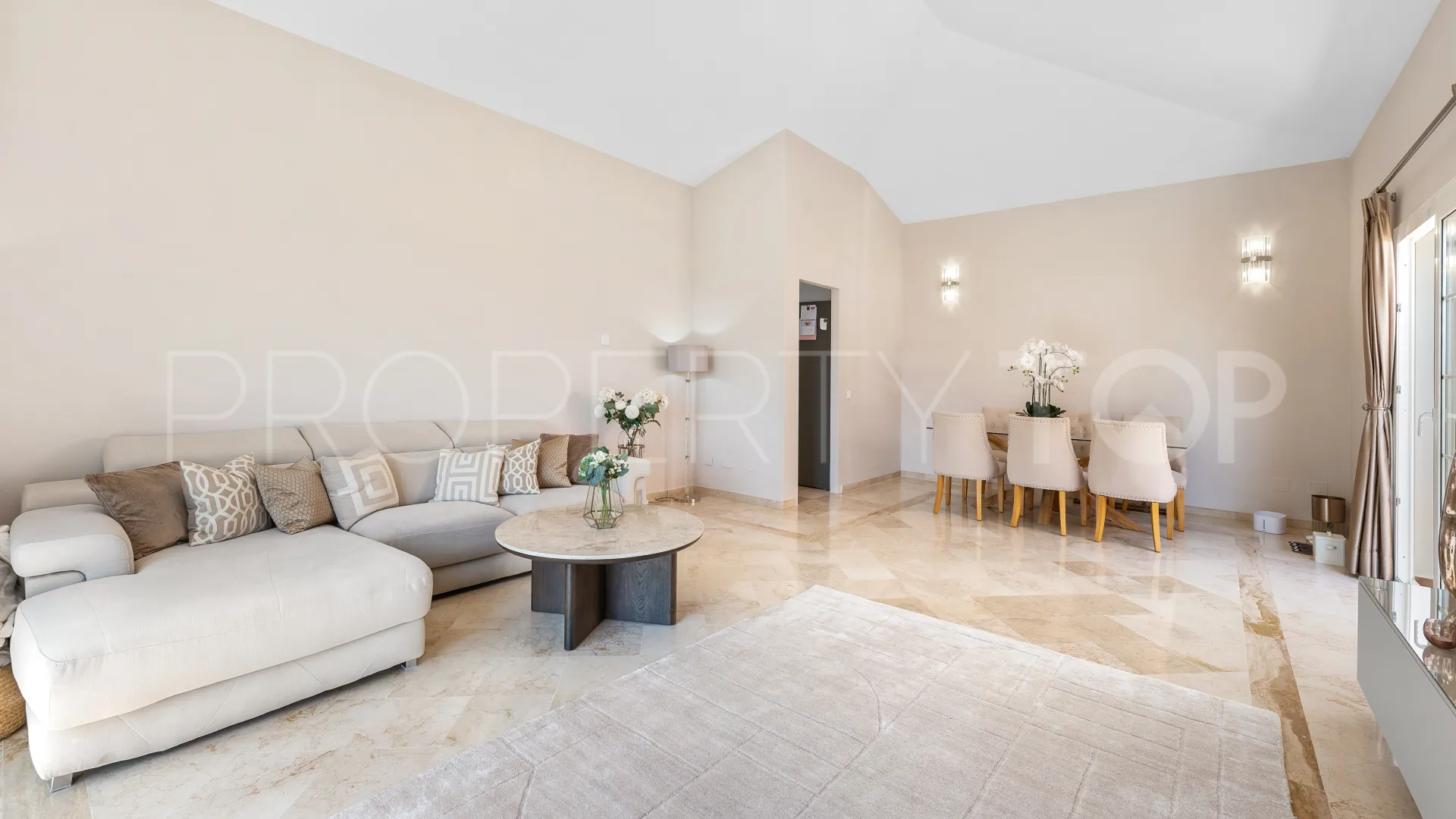 Villa for sale in Aldea Dorada