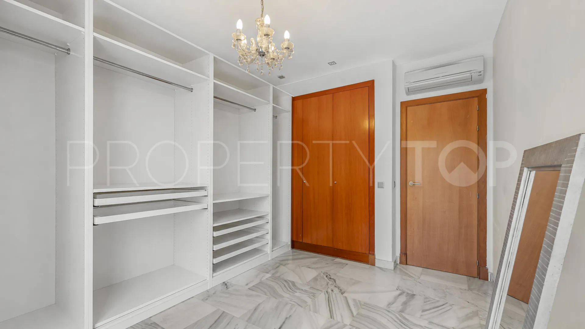 Casa de 3 dormitorios a la venta en Parque Botanico
