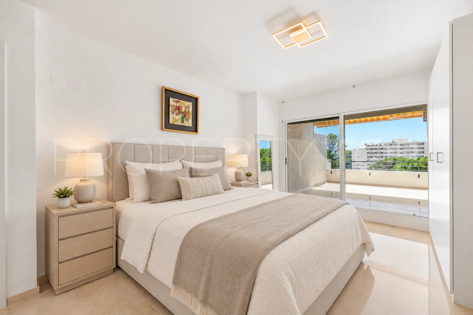 4 bedrooms duplex penthouse in Guadalmina Alta for sale