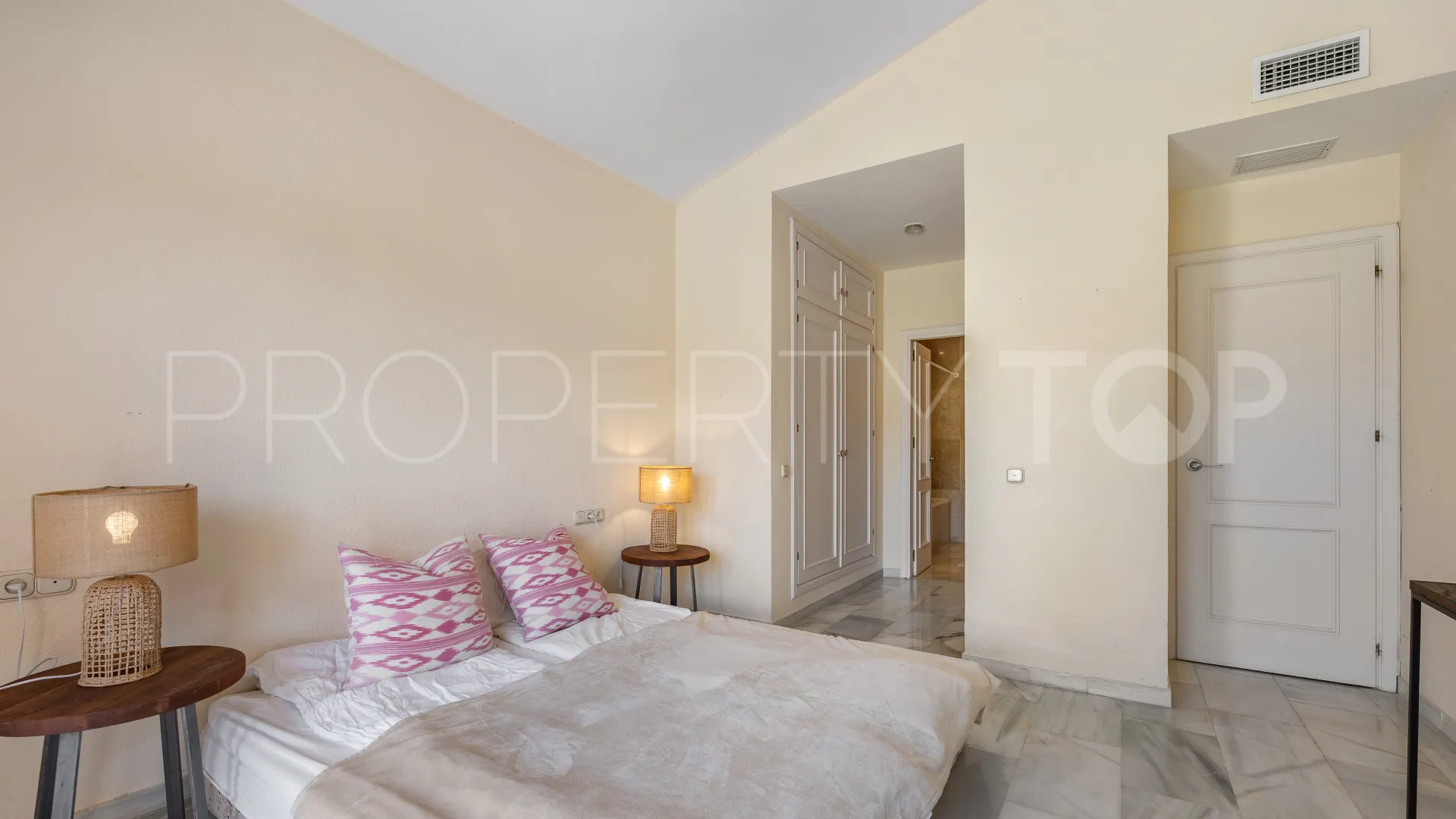 Country Club Las Brisas duplex penthouse for sale