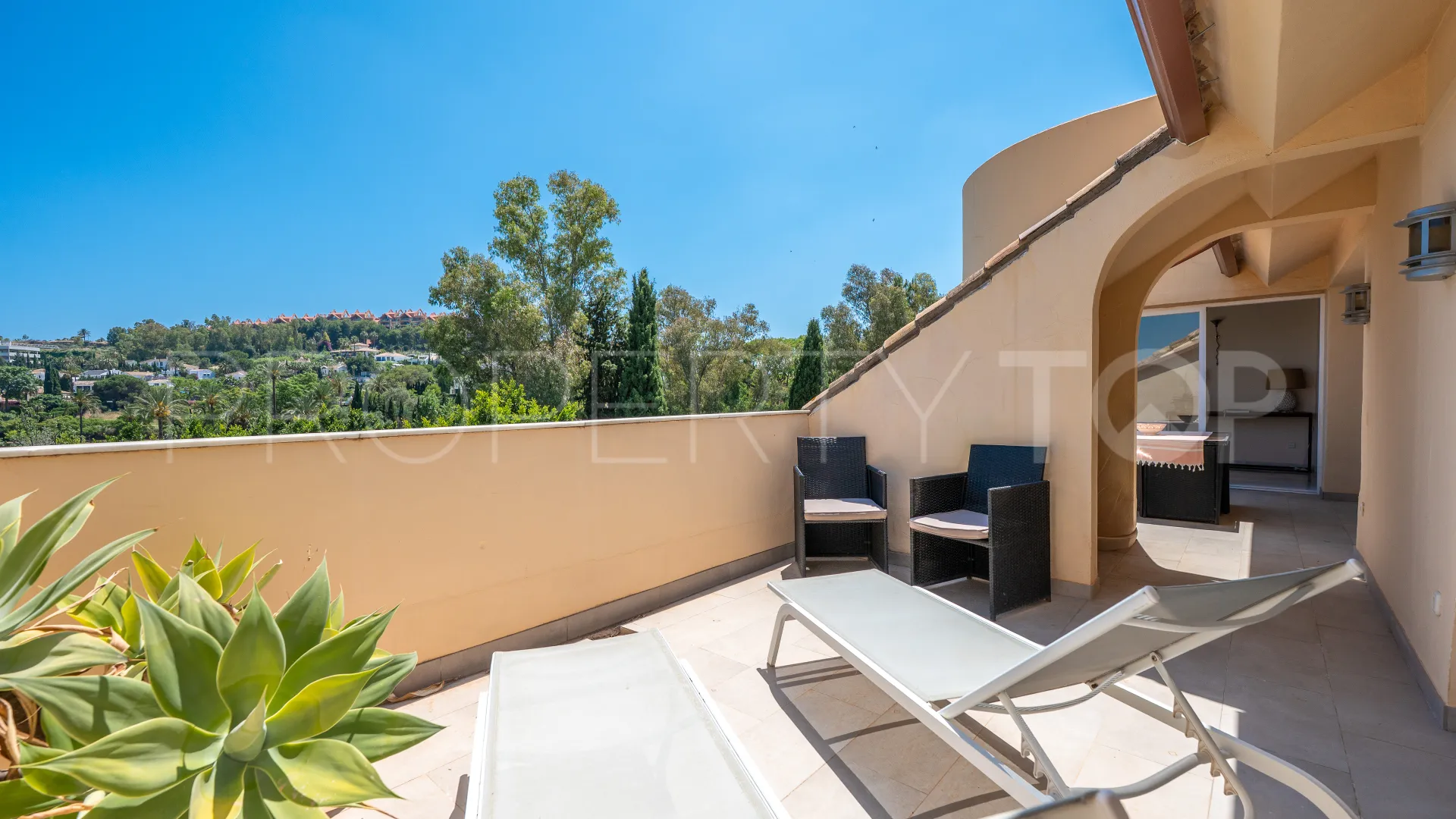 Country Club Las Brisas duplex penthouse for sale