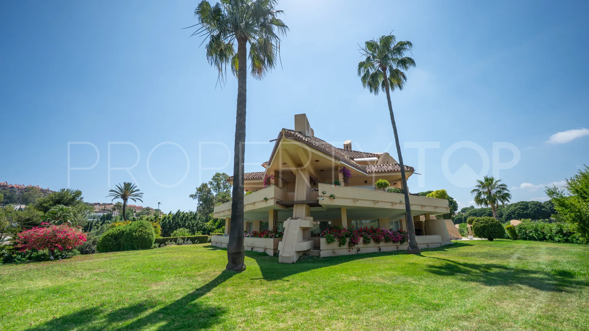 Country Club Las Brisas duplex penthouse for sale