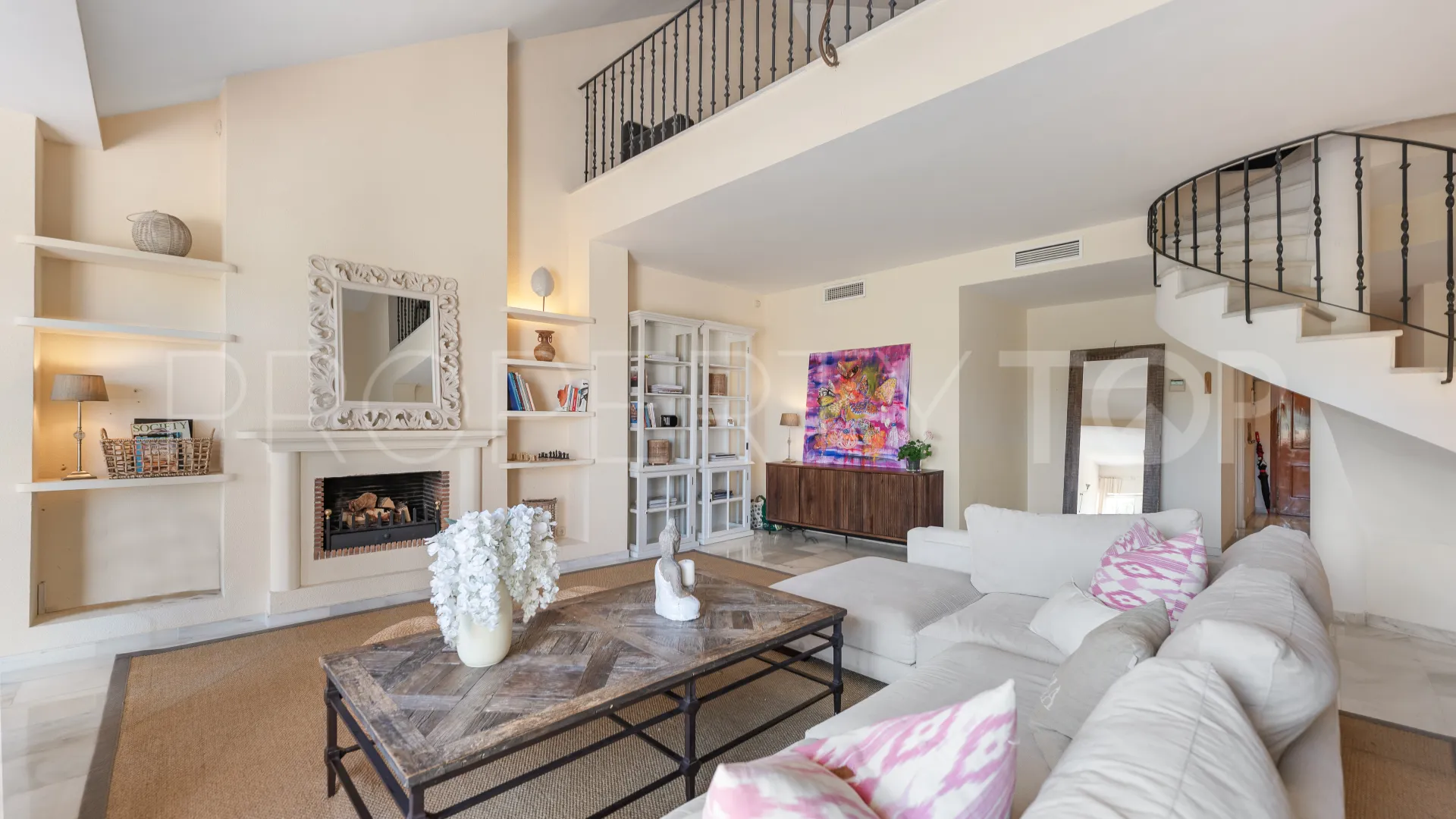 Country Club Las Brisas duplex penthouse for sale