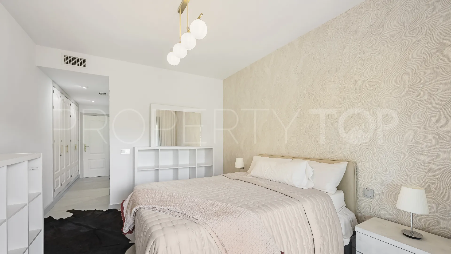 Ground floor apartment with 2 bedrooms for sale in Benatalaya