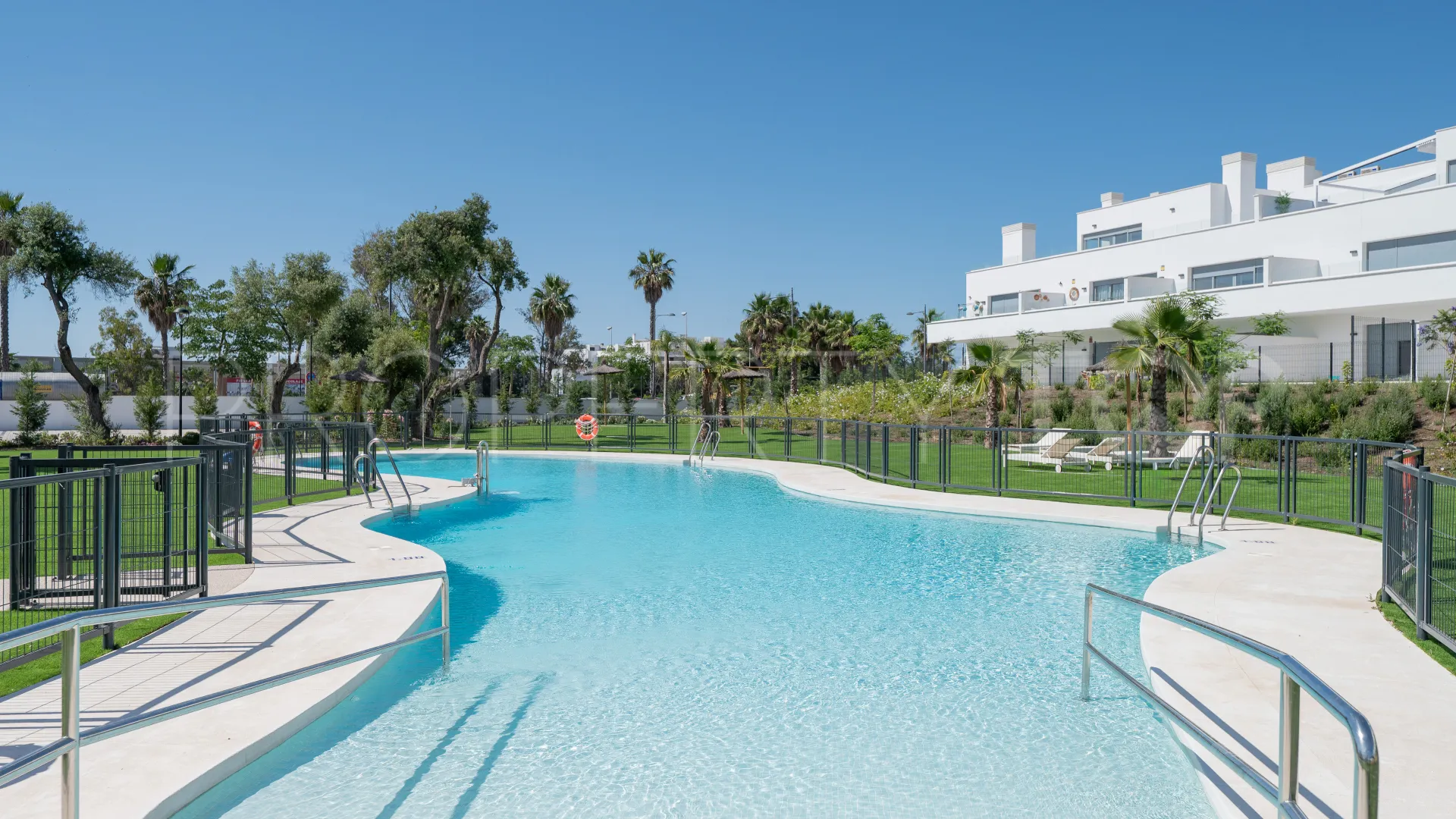 Ground floor apartment for sale in Aqua Gardens