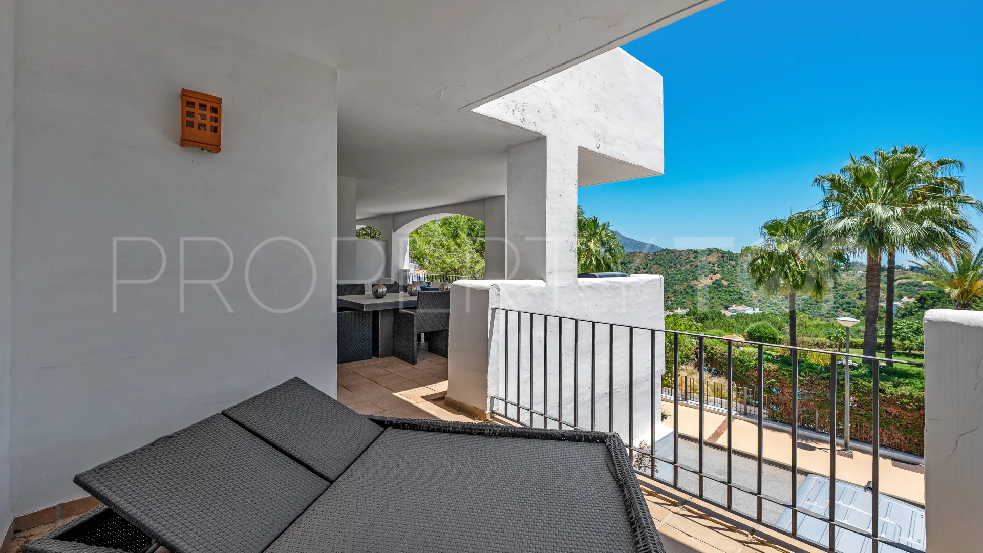 Apartamento de 3 dormitorios en venta en Altos de La Quinta