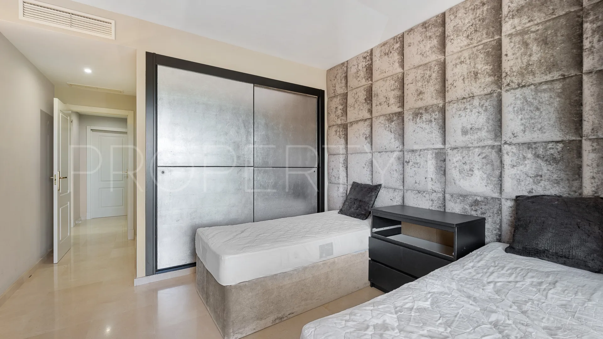 Apartamento de 3 dormitorios en venta en Altos de La Quinta