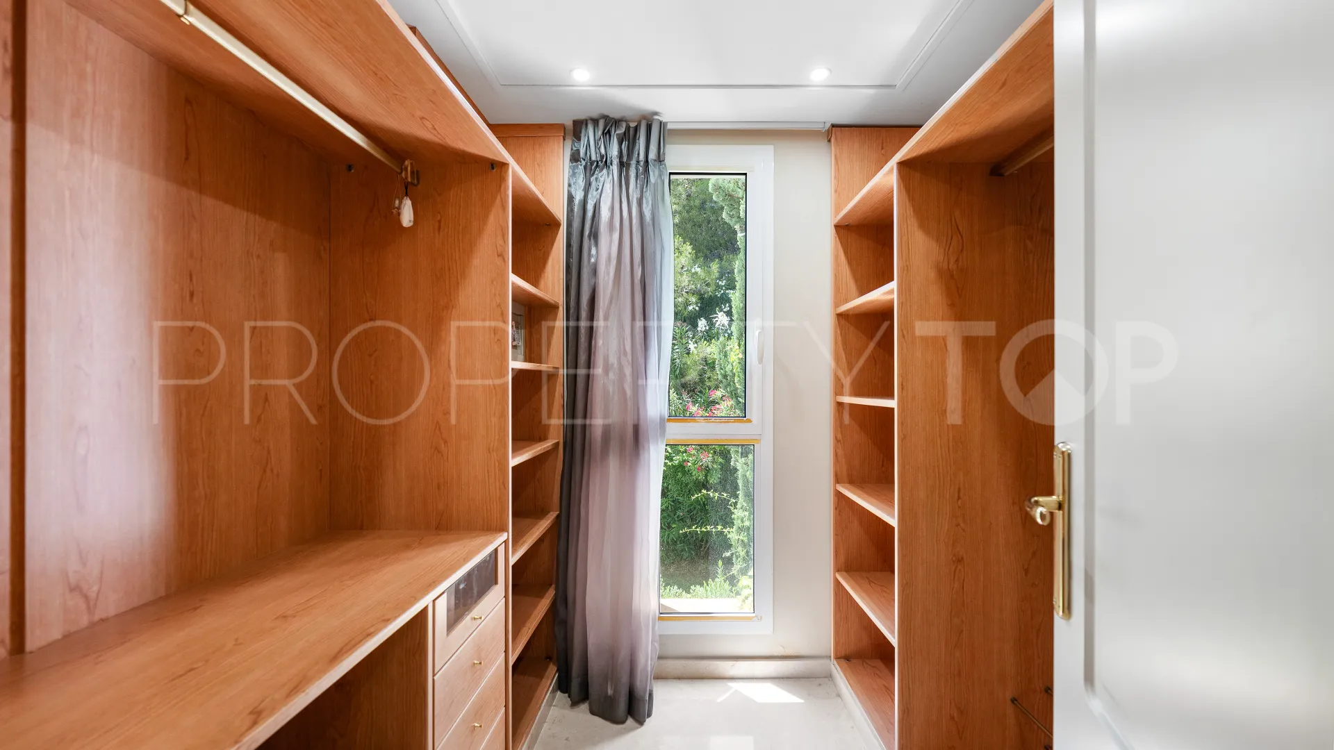 Apartamento de 3 dormitorios en venta en Altos de La Quinta