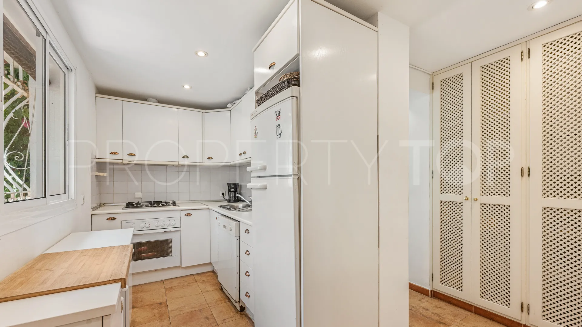 5 bedrooms villa for sale in San Pedro Playa