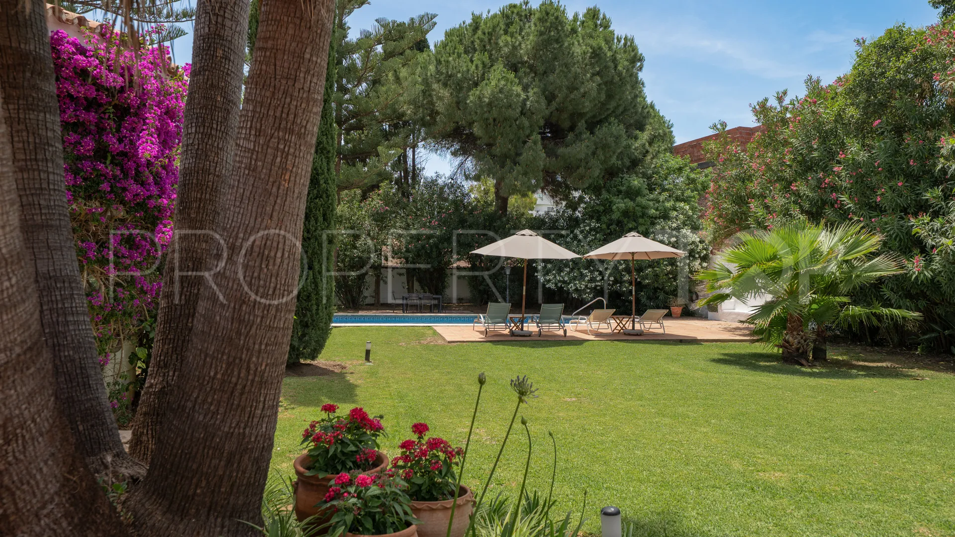 5 bedrooms villa for sale in San Pedro Playa