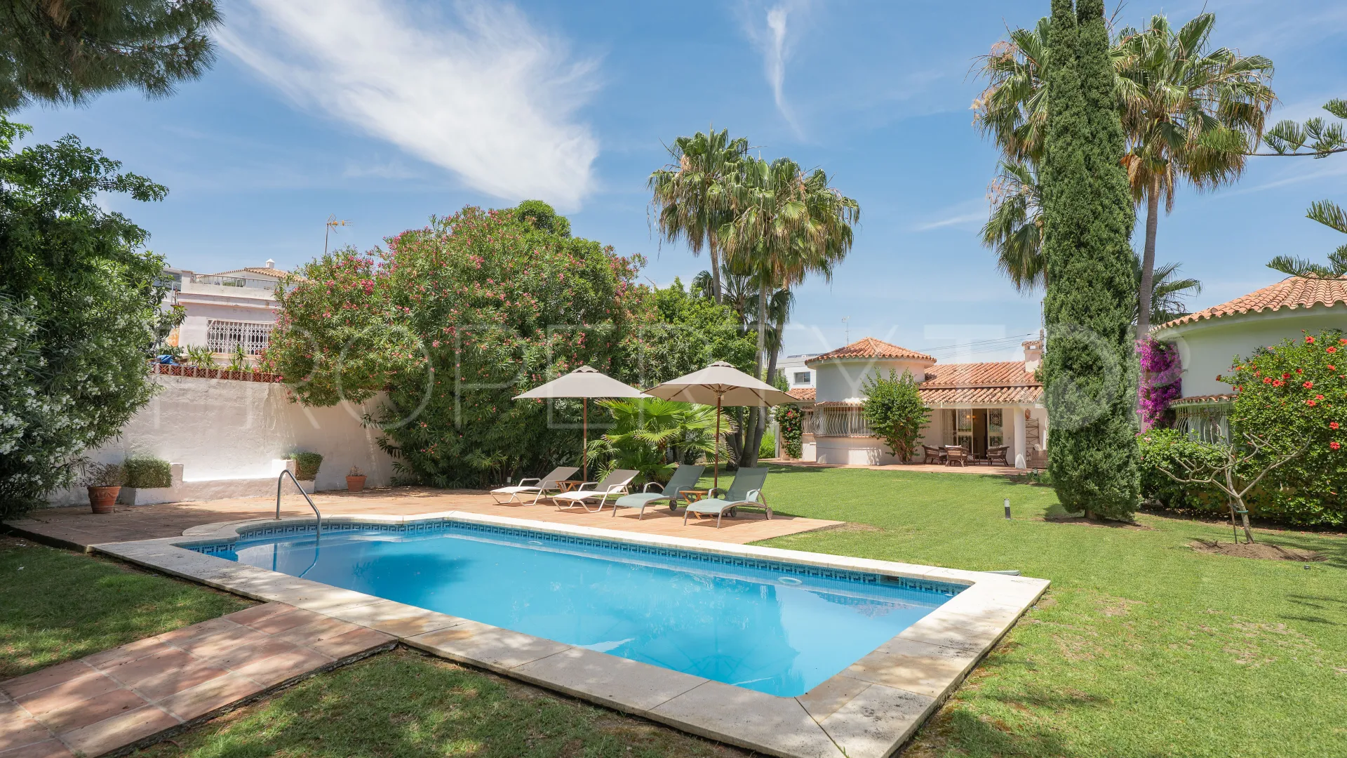5 bedrooms villa for sale in San Pedro Playa