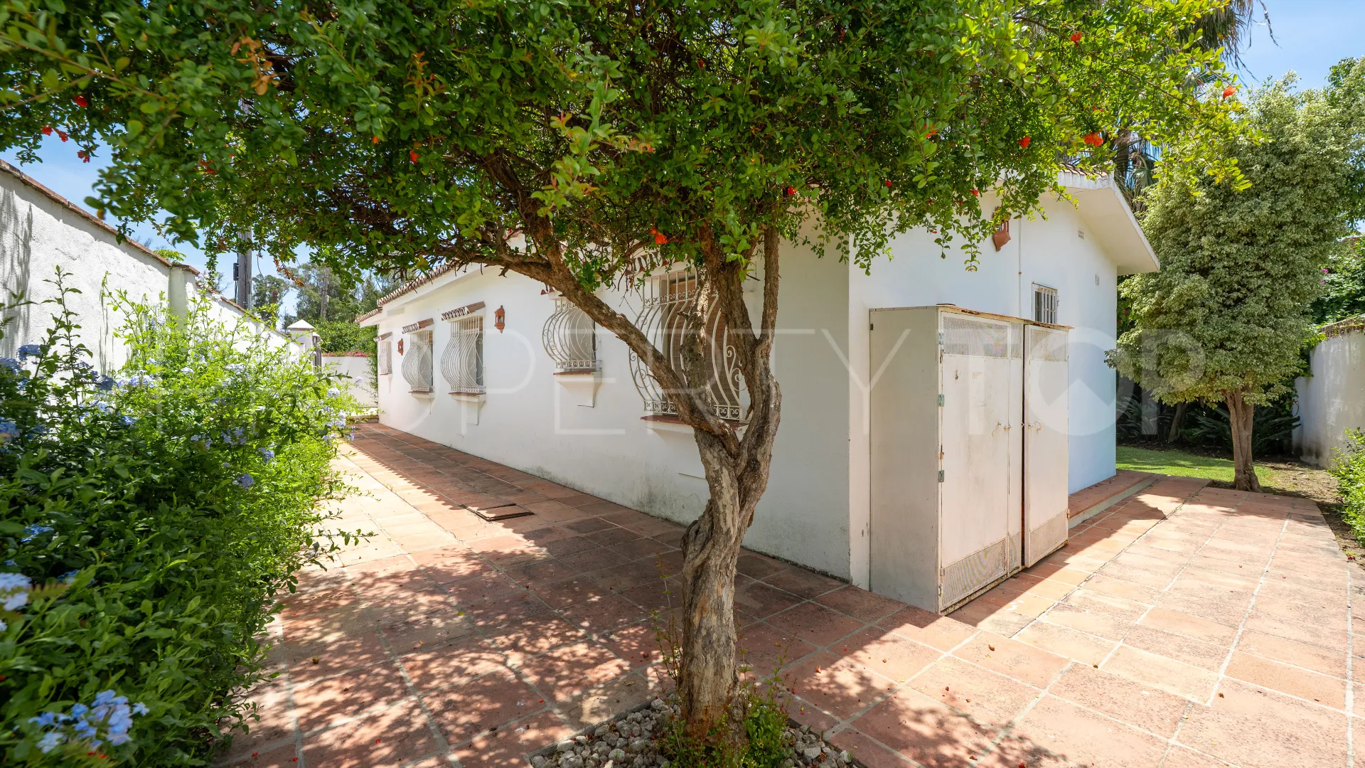 5 bedrooms villa for sale in San Pedro Playa