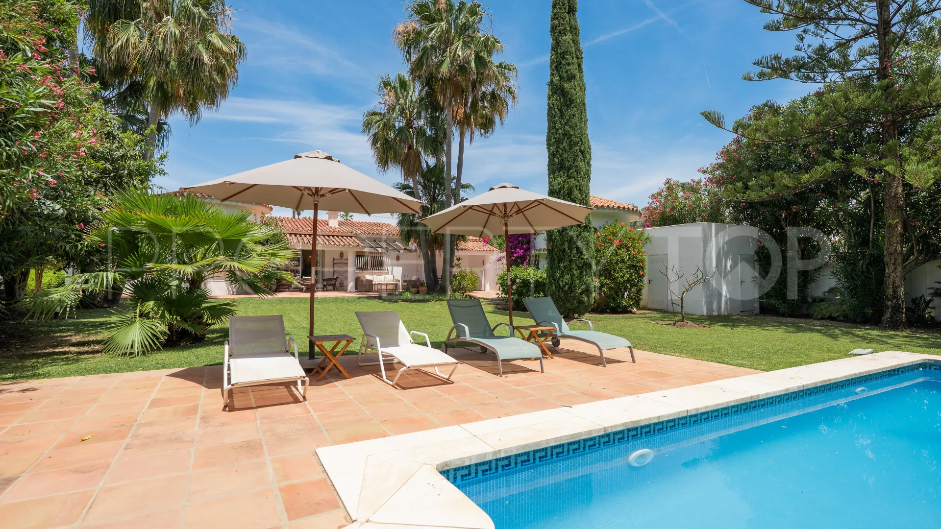 5 bedrooms villa for sale in San Pedro Playa